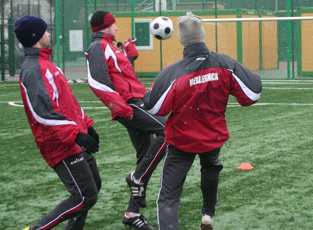 Piłkarze Miedzi trenują