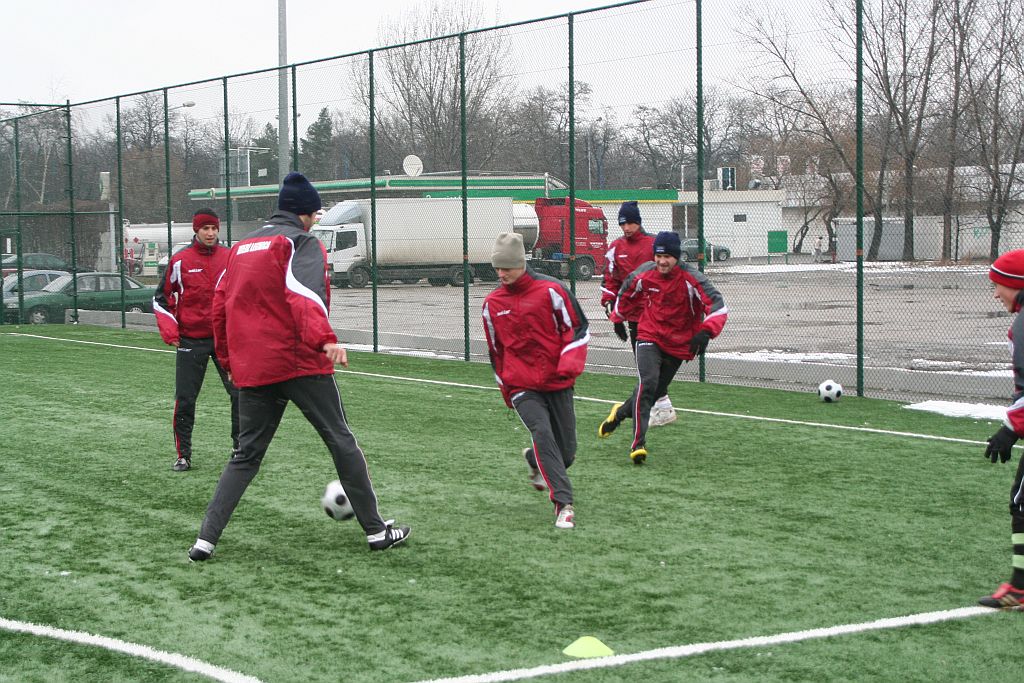 Piłkarze Miedzi trenują