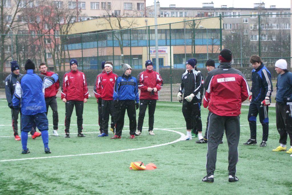 Piłkarze Miedzi trenują