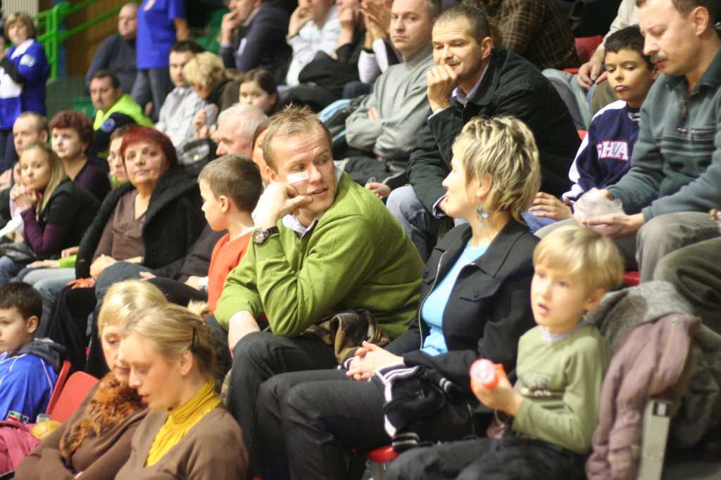 Miedź przegrała z Wisłą i sędziami