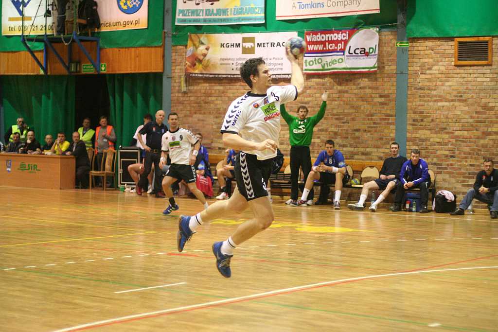 Miedź przegrała z Wisłą i sędziami