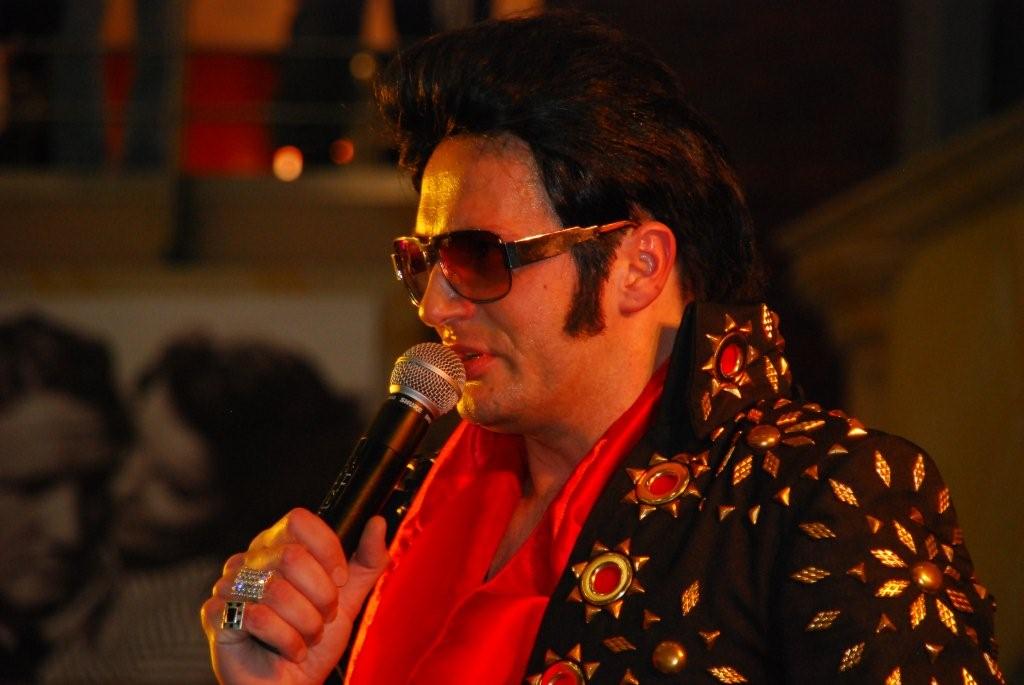Elvis w Galerii Piastów
