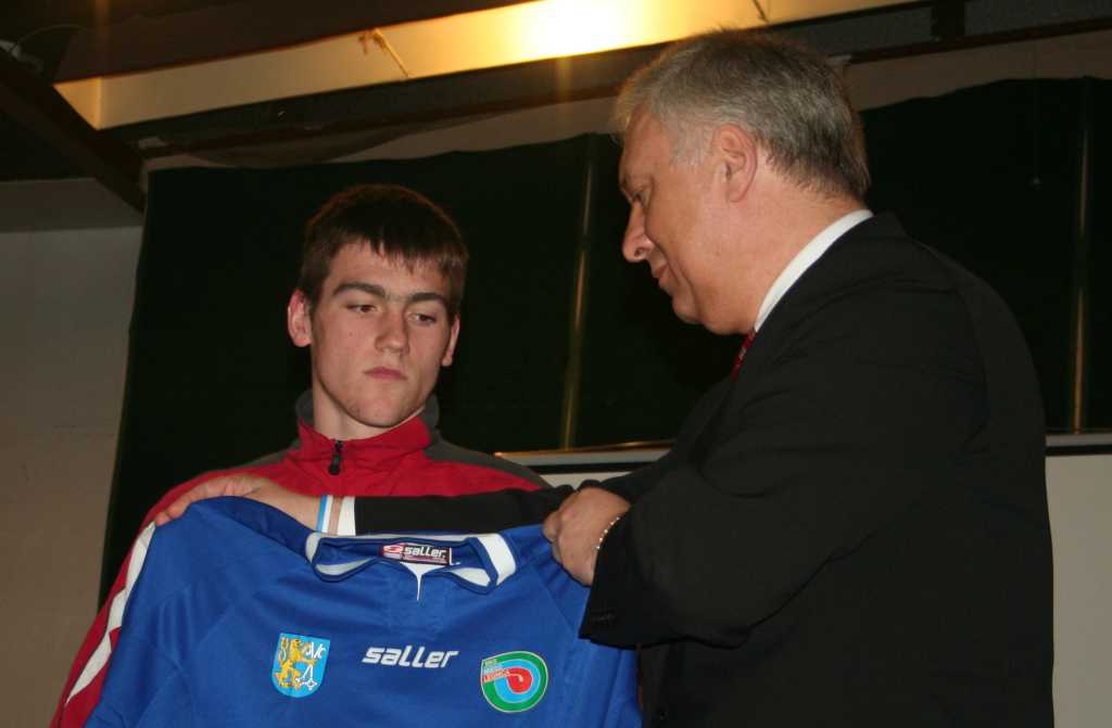 Piłkarze przegrali z Robertem Janowskim