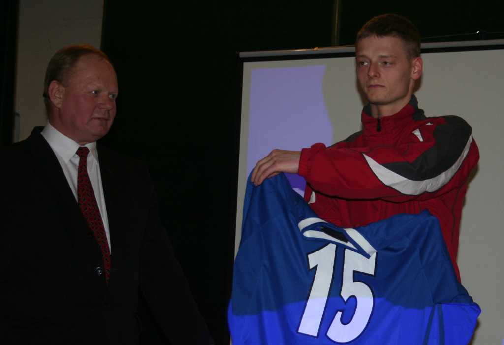 Piłkarze przegrali z Robertem Janowskim