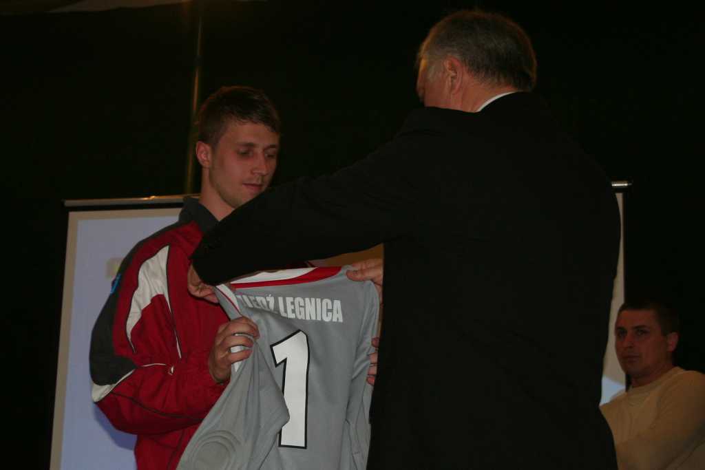 Piłkarze przegrali z Robertem Janowskim