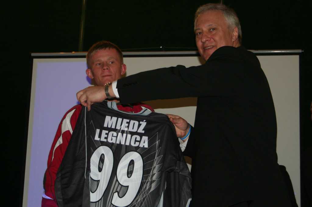 Piłkarze przegrali z Robertem Janowskim