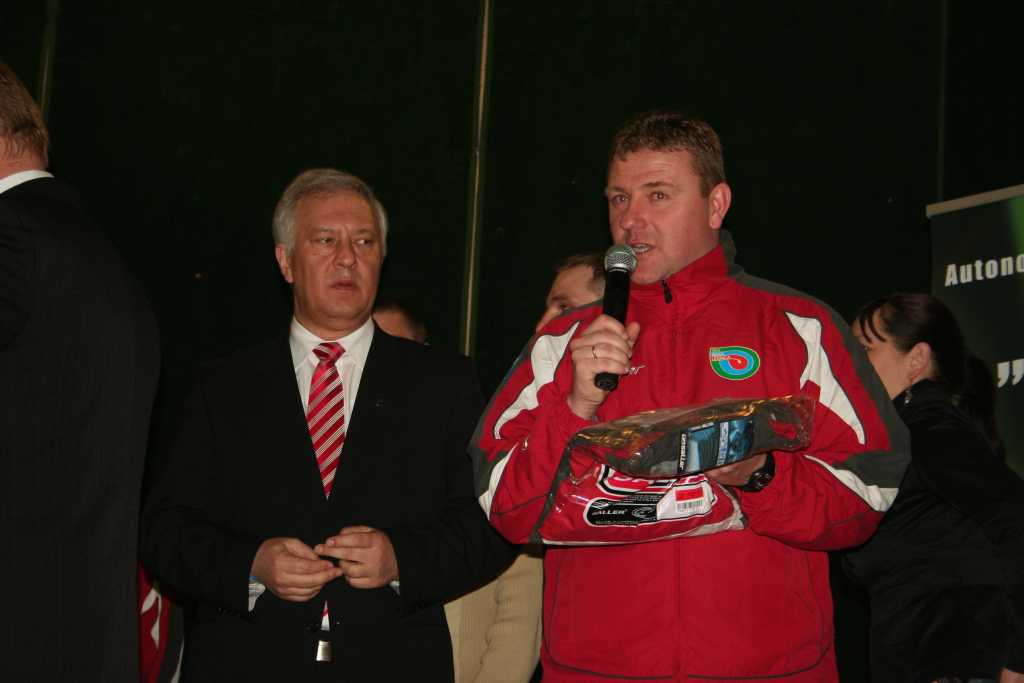 Piłkarze przegrali z Robertem Janowskim