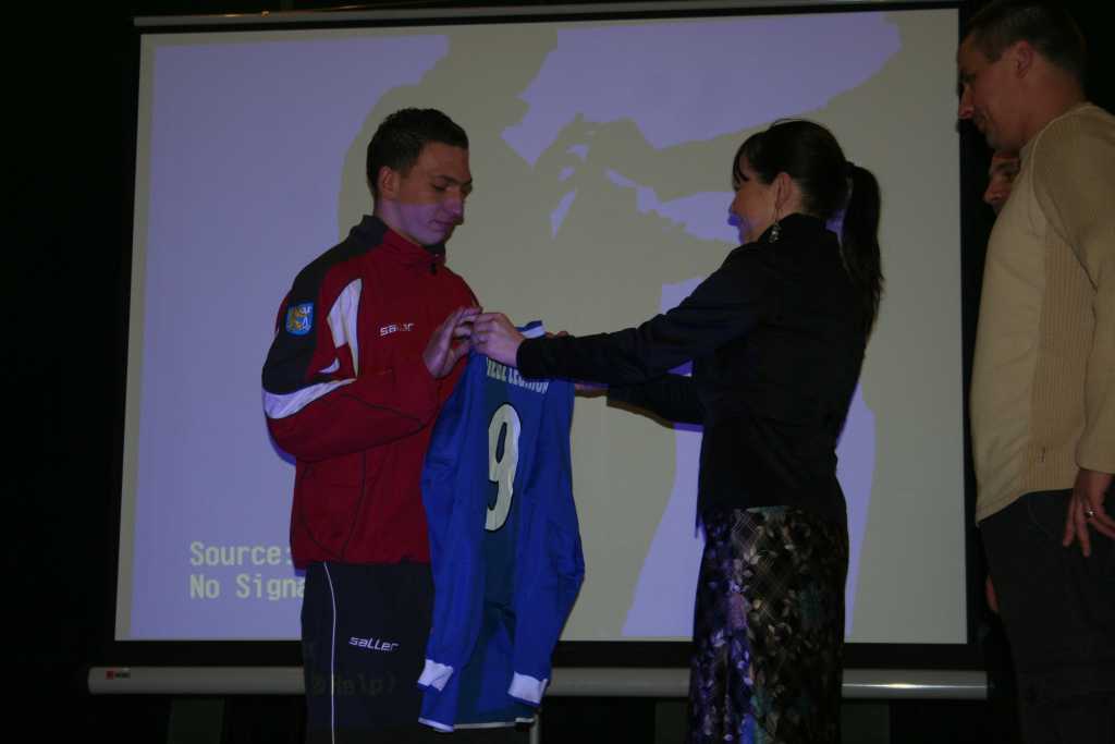 Piłkarze przegrali z Robertem Janowskim