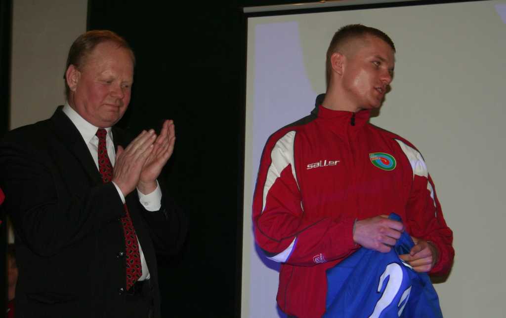 Piłkarze przegrali z Robertem Janowskim