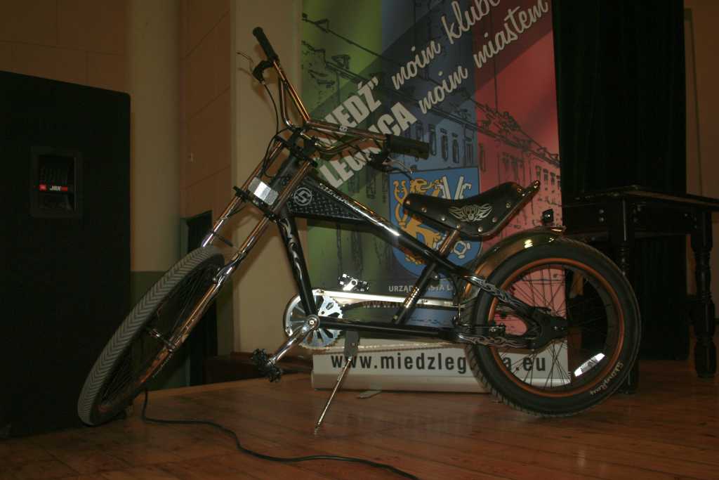 Piłkarze przegrali z Robertem Janowskim