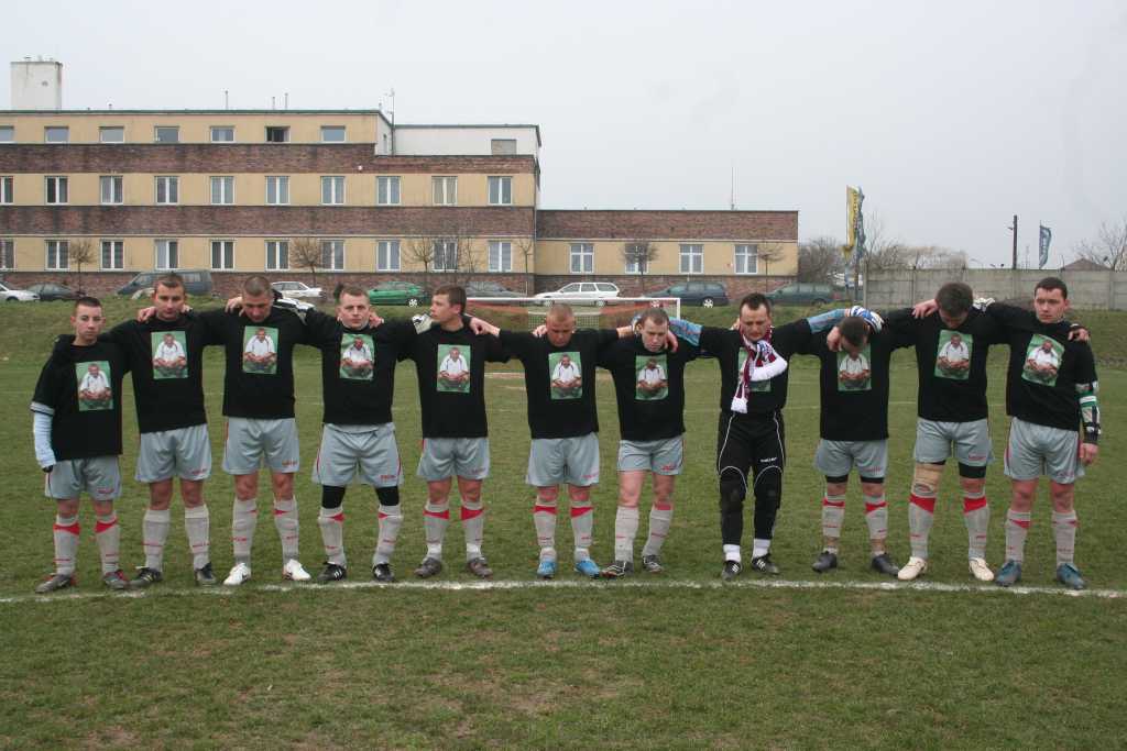 Zakaczawie - Dąb 1:2