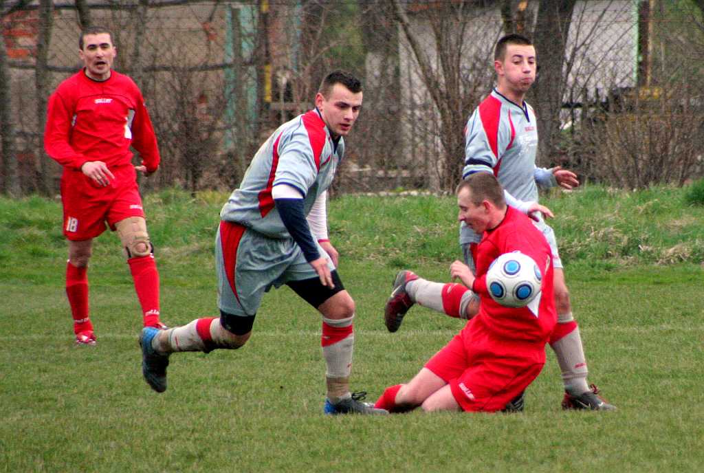 Zakaczawie - Dąb 1:2