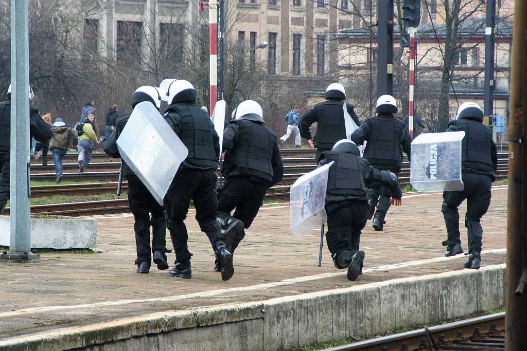 Kibice pod specjalnym nadzorem