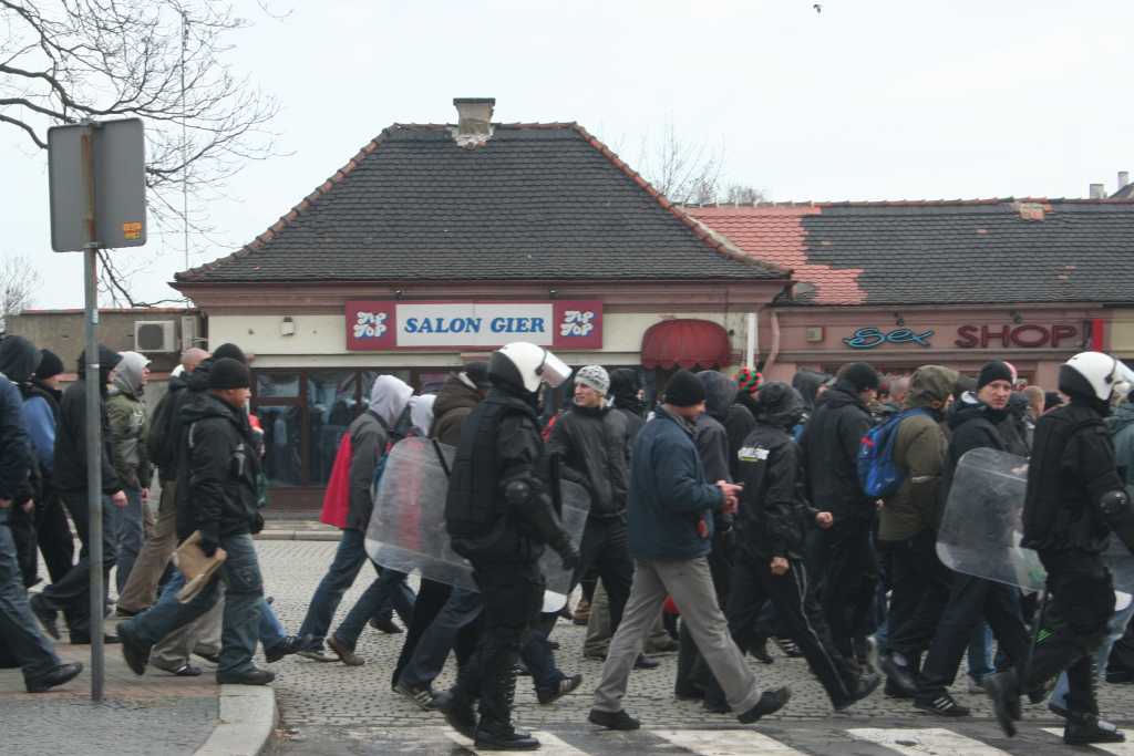Kibice pod specjalnym nadzorem