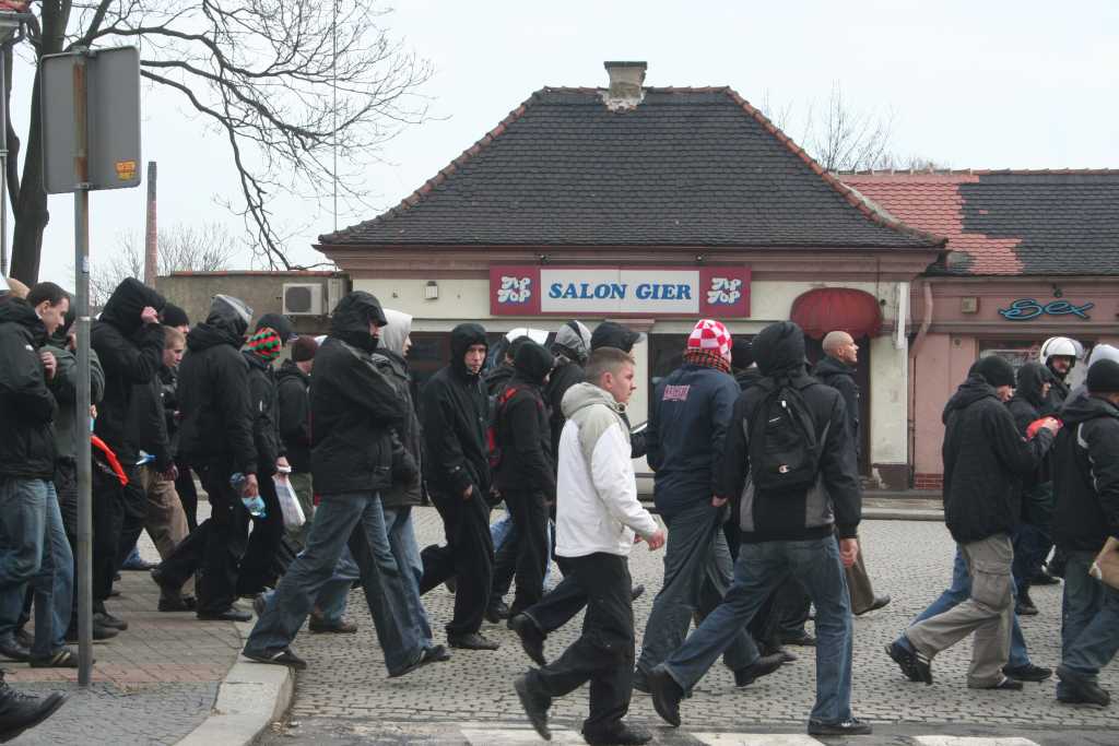 Kibice pod specjalnym nadzorem