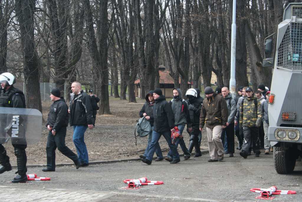 Kibice pod specjalnym nadzorem