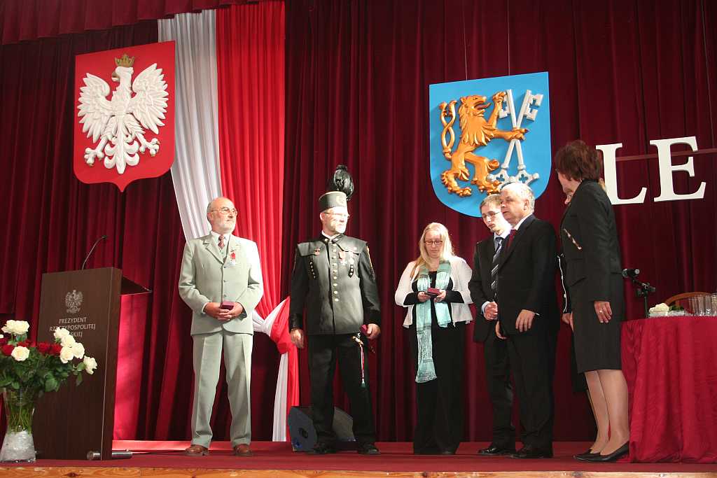 Kaczyński uhonorował „bombiarzy”
