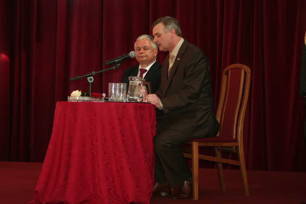 Kaczyński uhonorował „bombiarzy”
