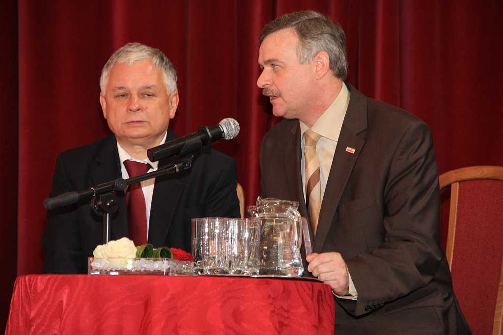 Kaczyński uhonorował „bombiarzy”
