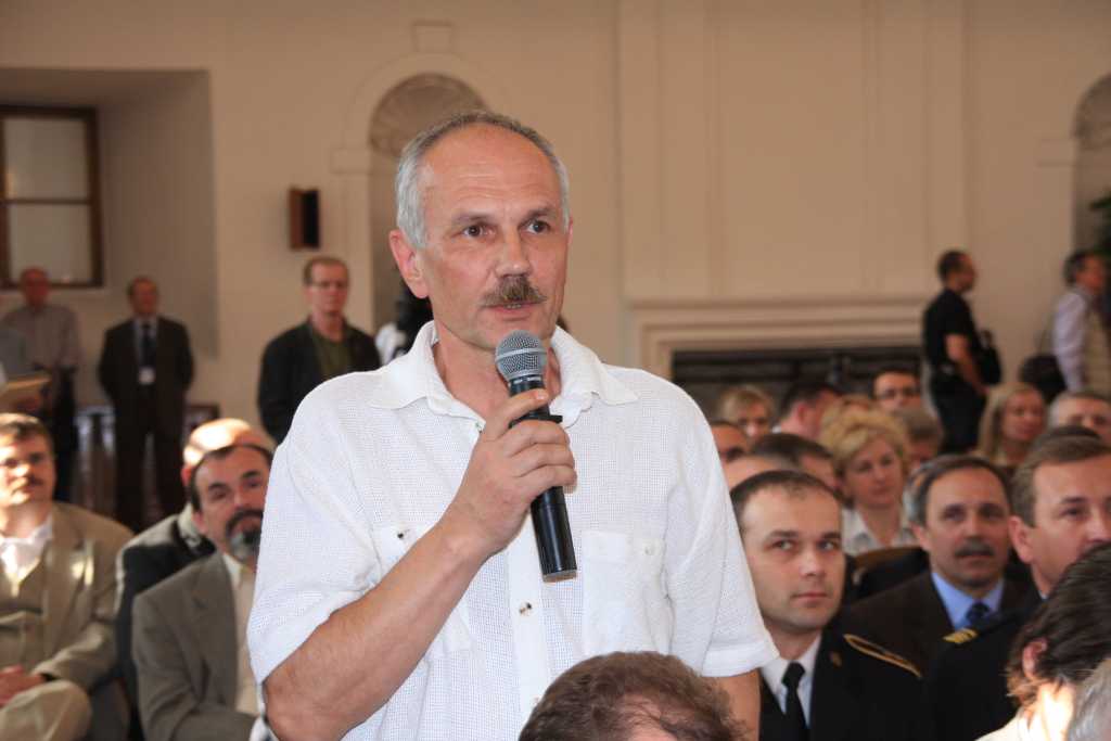 Kaczyński uhonorował „bombiarzy”
