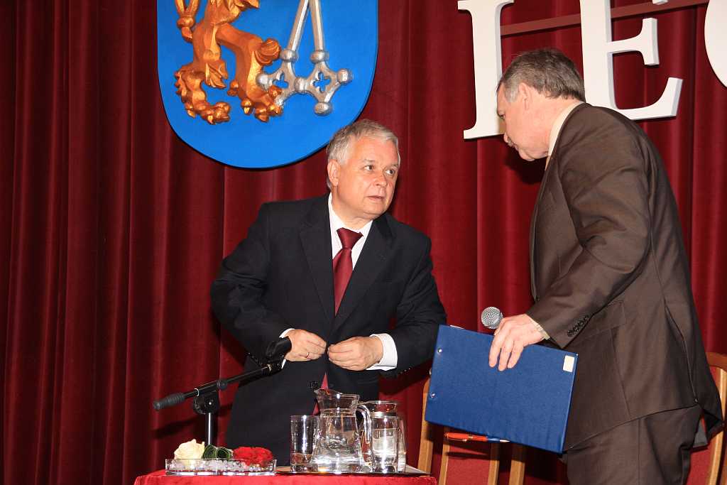 Kaczyński uhonorował „bombiarzy”
