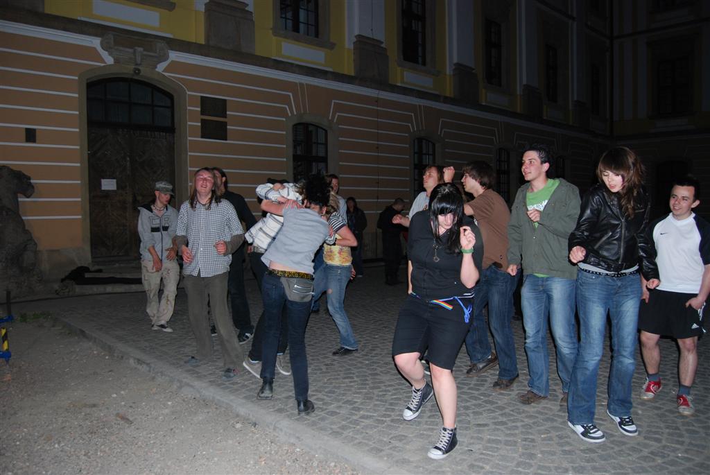 Bawimy się na trzeźwo z Monarem