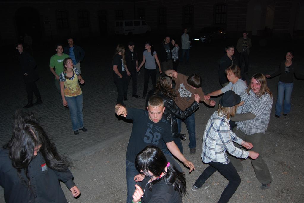 Bawimy się na trzeźwo z Monarem