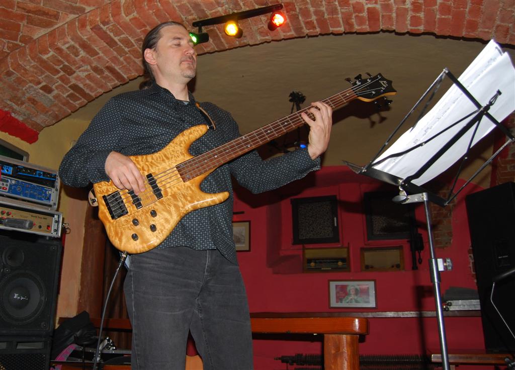 Electric Jazz Trio