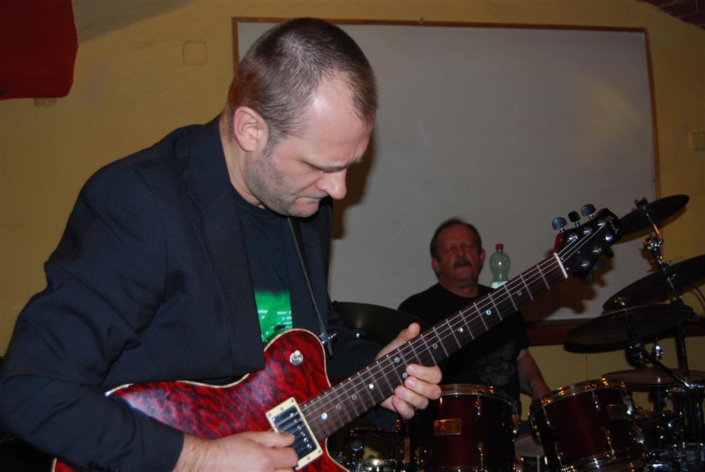 Electric Jazz Trio