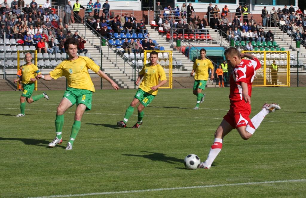 Miedź Legnica – Chemik Police (2:1)