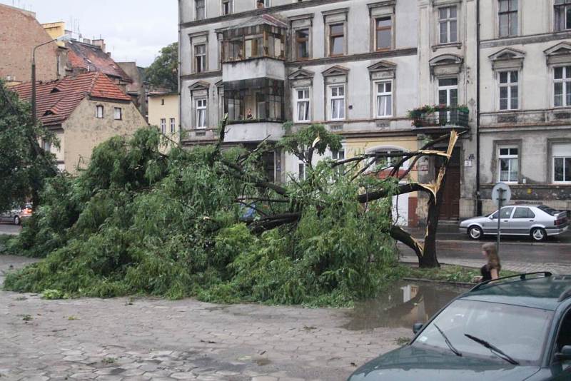 Tropikalna nawałnica w Legnicy