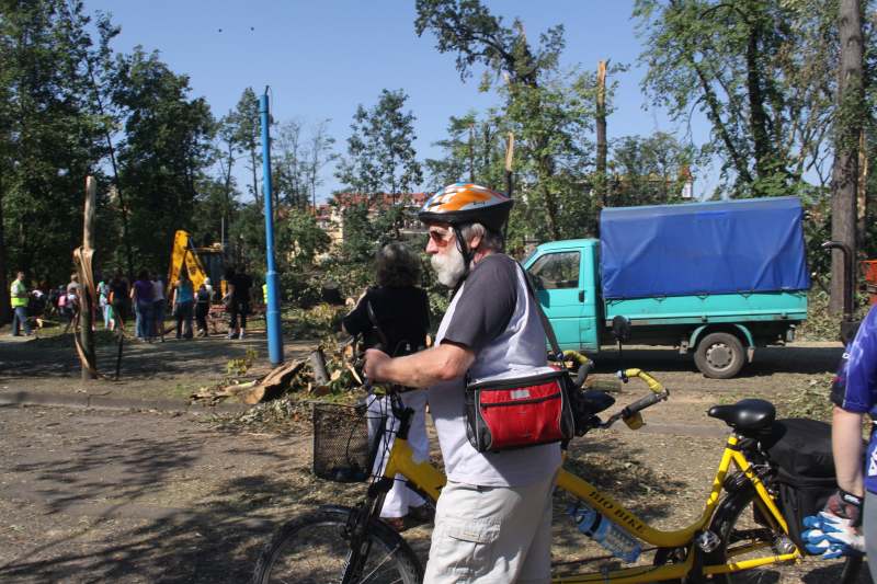 Pospolite ruszenie w legnickim parku