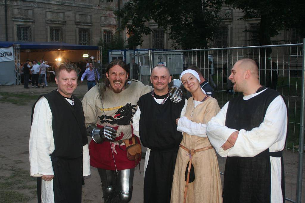 Najazd klubowiczów na klasztor