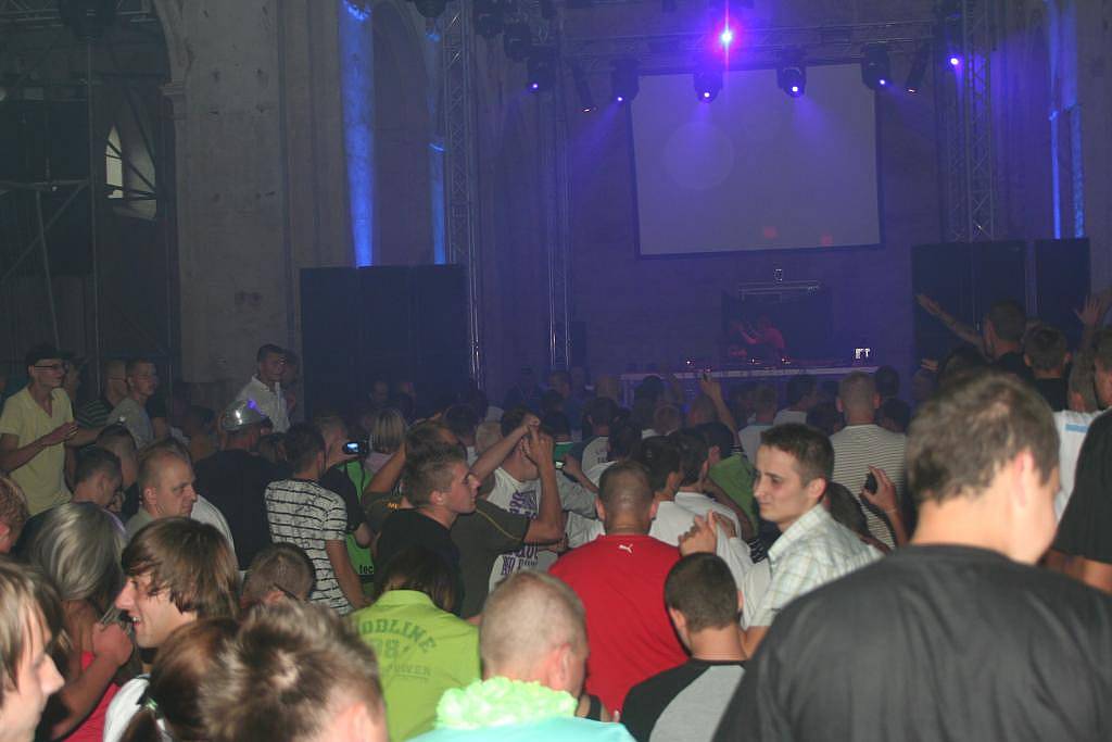 Najazd klubowiczów na klasztor