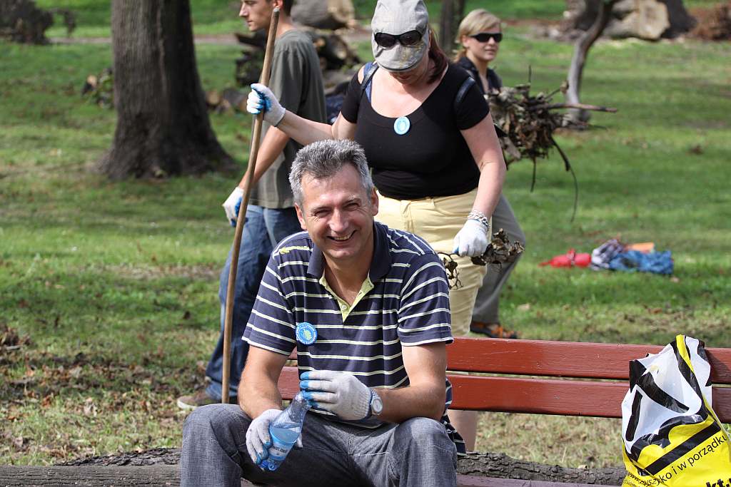 Kolejny czyn w parku