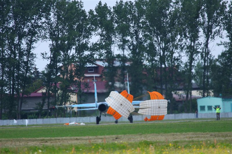 AIR SHOW