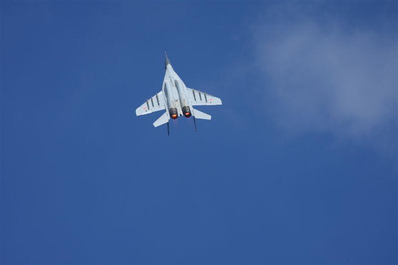 AIR SHOW
