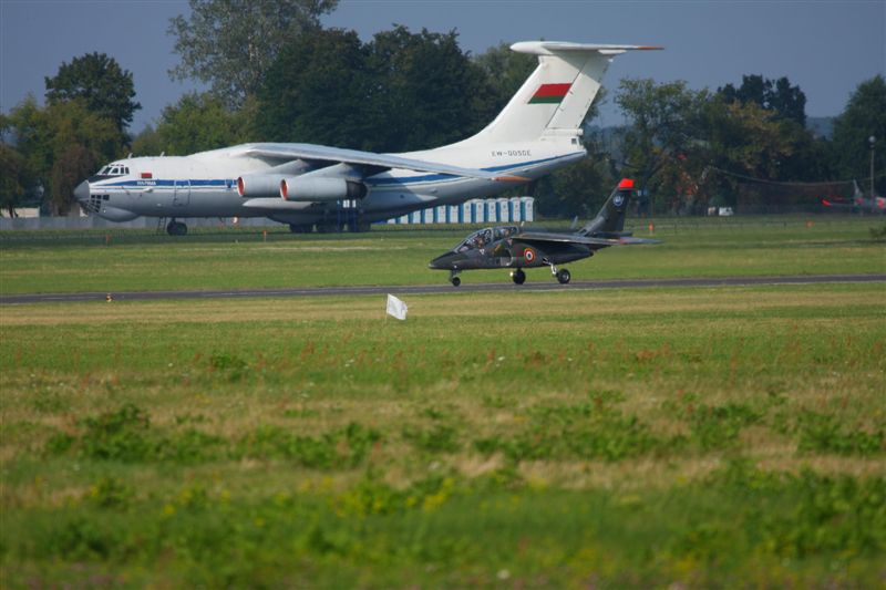 AIR SHOW