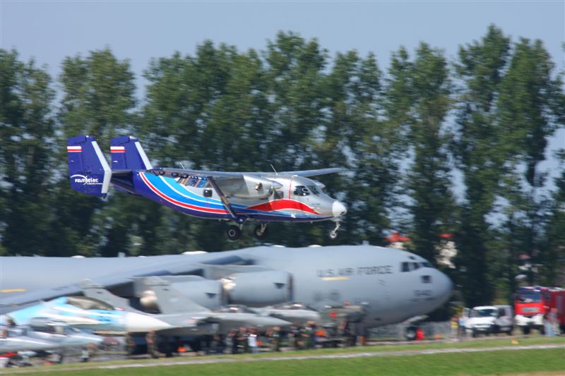 AIR SHOW