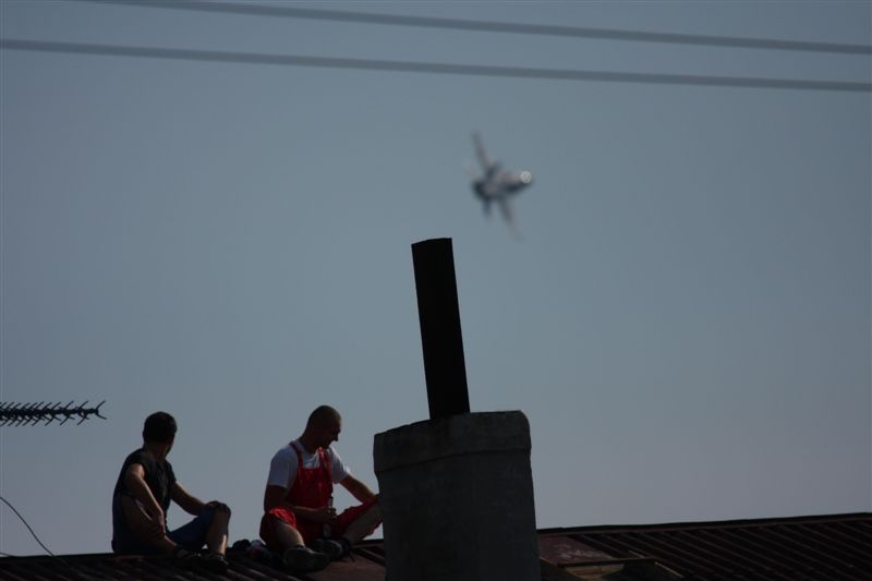 AIR SHOW