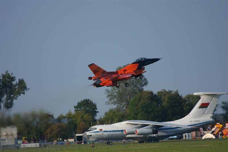 AIR SHOW