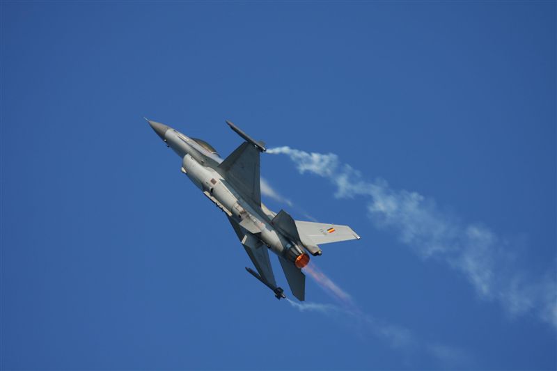 AIR SHOW