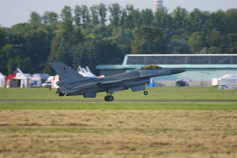 AIR SHOW