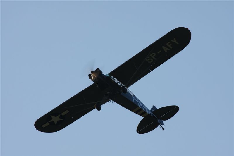 AIR SHOW