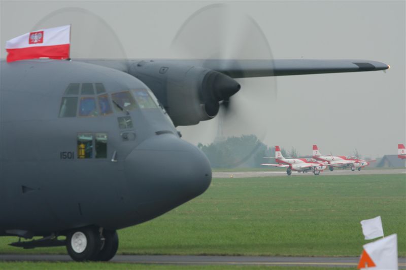 AIR SHOW
