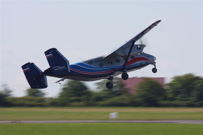 AIR SHOW