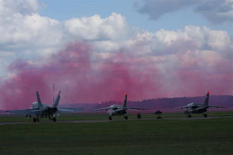 AIR SHOW