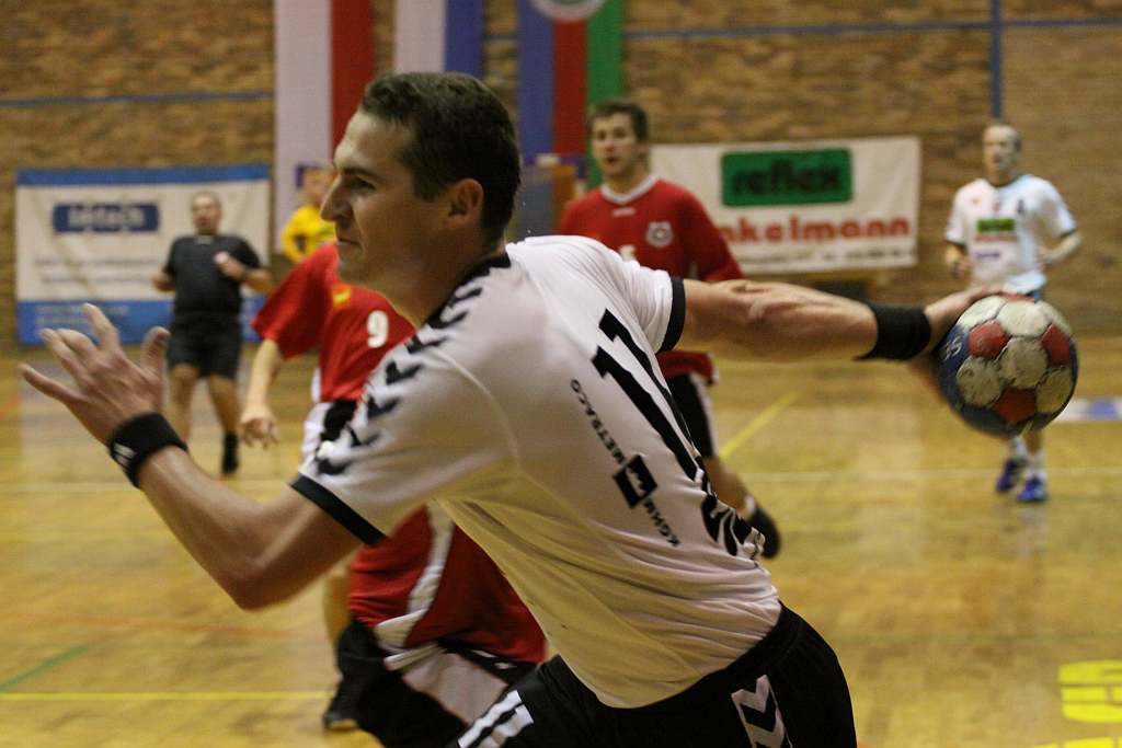 Dwa oblicza szczypiornistów Miedzi