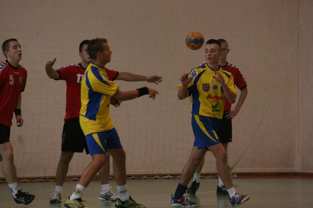 Faworyt nie dał szans Siódemce