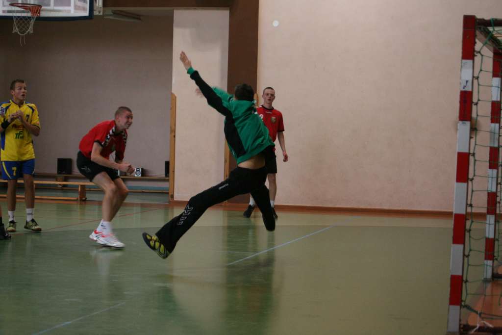 Faworyt nie dał szans Siódemce